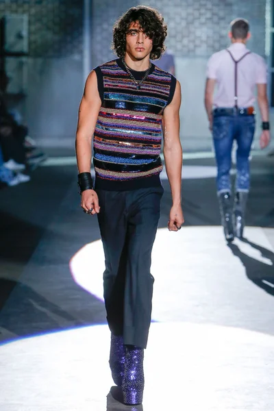 Look 8